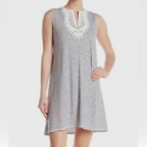MAX Studio Crochet Macrame Trim Split Neck Sleeveless Boho T-Shirt Shift Dress